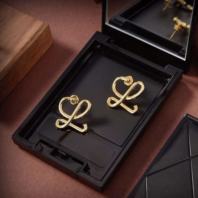 Picture of Loewe Earring _SKULoeweearring07cly2110535